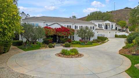 2136 High Knoll Circle, Westlake Village, CA 91362