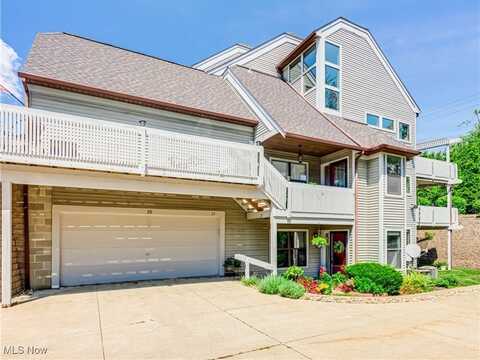 23 Forest Cove Drive, Akron, OH 44319