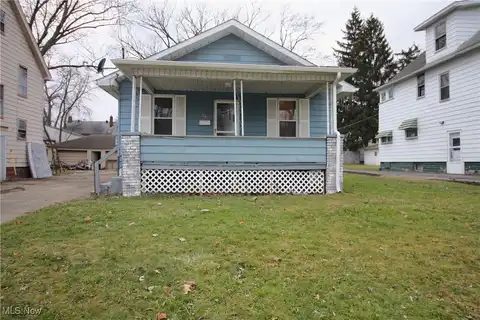 28 Manchester Avenue, Youngstown, OH 44509