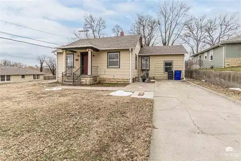 225 West Vine Street, Junction City, KS 66441