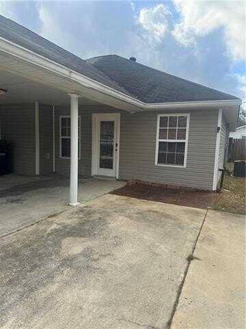 14272 WOODLANDS Drive, Hammond, LA 70401