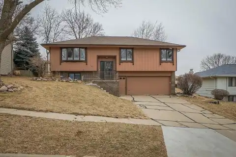 4158 Sherwood Terr, Sioux City, IA 51106