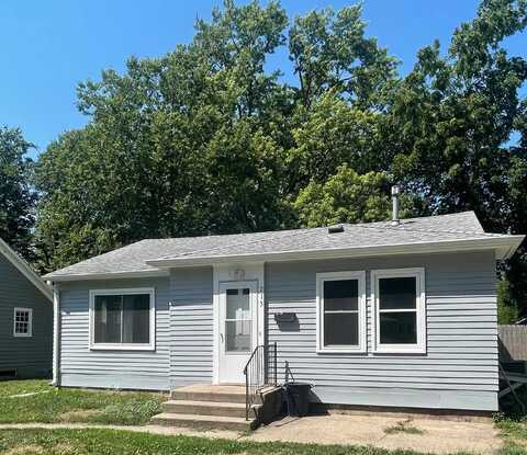 215 S Pine, Vermillion, SD 57069