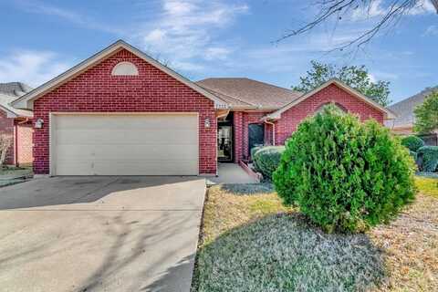 7332 Glen Drive, Watauga, TX 76148