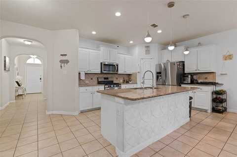 320 Grassland Drive, Denton, TX 76210