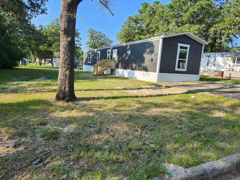 2426 Paluxy St, Nacogdoches, TX 75964