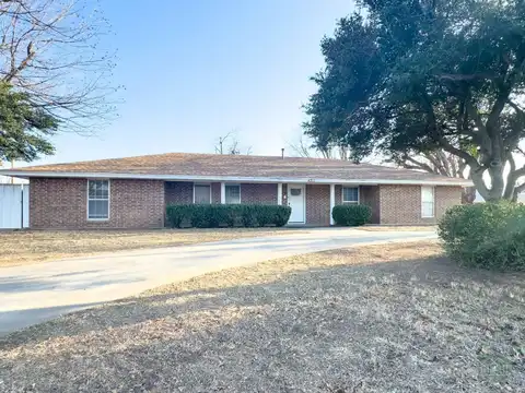 4211 Yamparika Street, Vernon, TX 76384