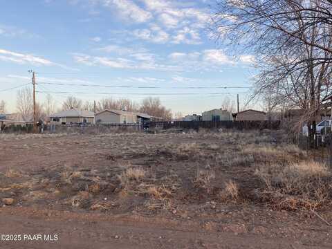 250 W Venice Way, Paulden, AZ 86334