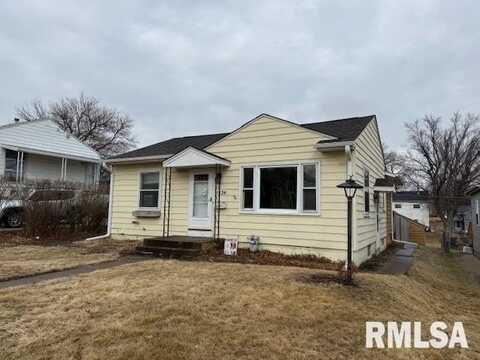 1334 W 36TH Street, Davenport, IA 52806