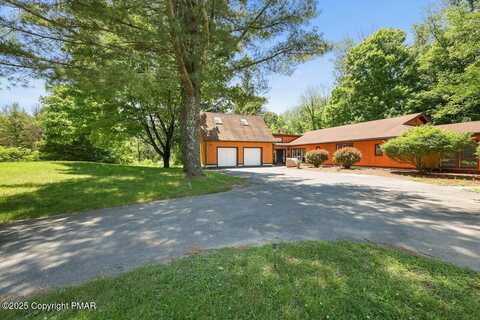 6249 Paradise Valley Road, Cresco, PA 18326