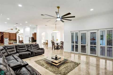 12361 NW 12th St, Plantation, FL 33323