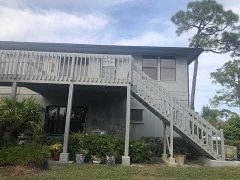 671 S Centre Court SW unit: 201, Vero Beach, FL 32962