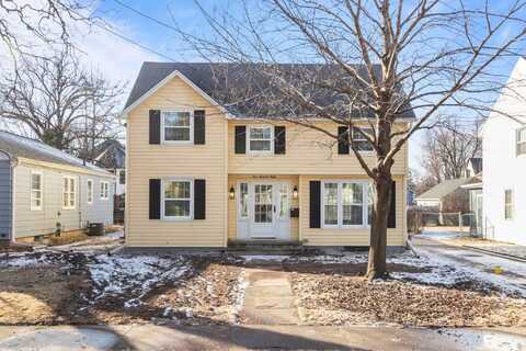 408 10TH Street, NEENAH, WI 54956