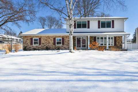 3015 EAST RIVER Drive, GREEN BAY, WI 54301