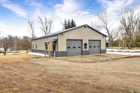 3067 N RIVER Road, OCONTO, WI 54153