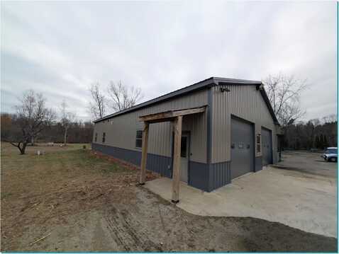 3067 N RIVER Road, OCONTO, WI 54153