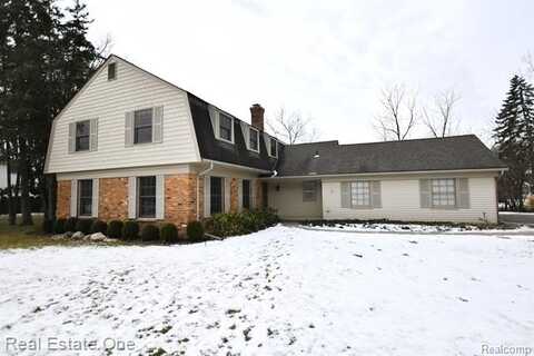 4576 WAGON WHEEL Drive, Bloomfield Hills, MI 48301