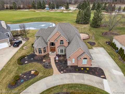 256 Inverness, Highland, MI 48357