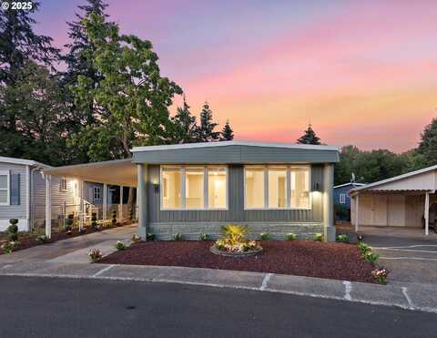 570 N 10TH AVE, Cornelius, OR 97113