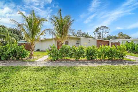 130 Banyan Drive, Port Saint Lucie, FL 34952