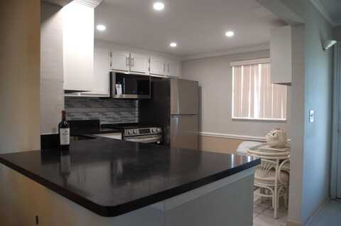 300 NE 26th Avenue, Boynton Beach, FL 33435
