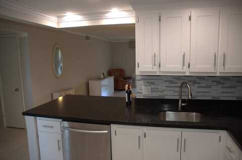 300 NE 26th Avenue, Boynton Beach, FL 33435