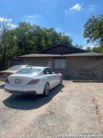 102 PARAMOUNT AVE, San Antonio, TX 78228