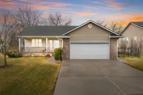 1309 W Quail Crossing Ct, Andover, KS 67002