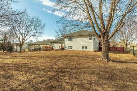 411 SCOTT Drive, DeForest, WI 53532