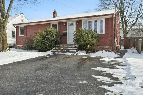 100 Park View Boulevard, Cranston, RI 02910