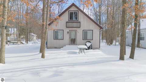 173 Pepperell, Houghton Lake, MI 48629