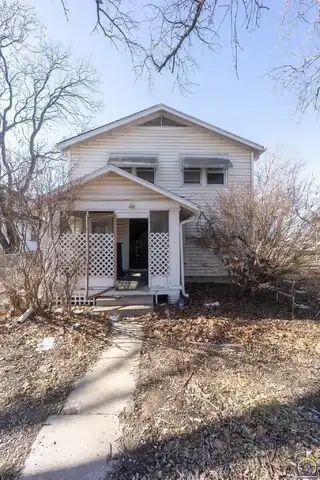 2007 NE Quincy ST, Topeka, KS 66608