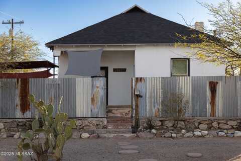 901 S 8th Avenue, Tucson, AZ 85701