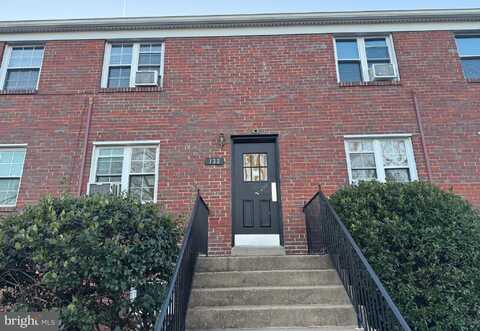 133 S COURTHOUSE ROAD, ARLINGTON, VA 22204