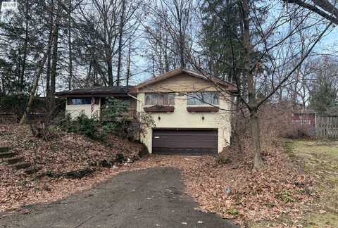 350 Mowry Dr, Pleasant Hills, PA 15236