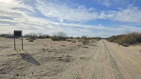900 S 523RD Avenue, Tonopah, AZ 85354