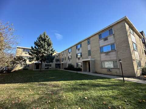 7019 N. Ridge Boulevard, Chicago, IL 60645