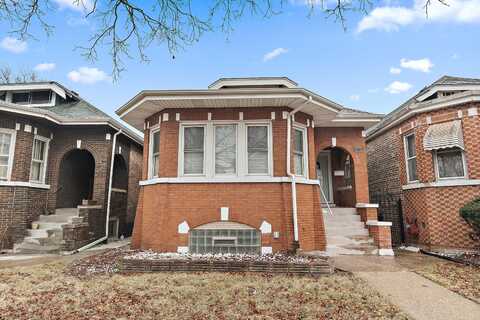 7215 S. Mozart Avenue, Chicago, IL 60629