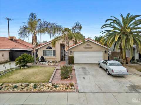 1920 Saint Helens Avenue, Bakersfield, CA 93304