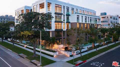 425 N Palm Dr, Beverly Hills, CA 90210