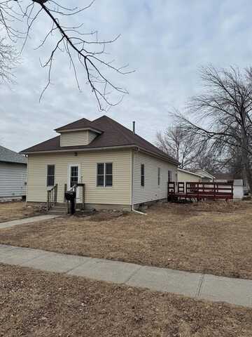 714 Lake St, Rockwell City, IA 50579