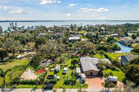 78 Aqua Lane, North Fort Myers, FL 33903