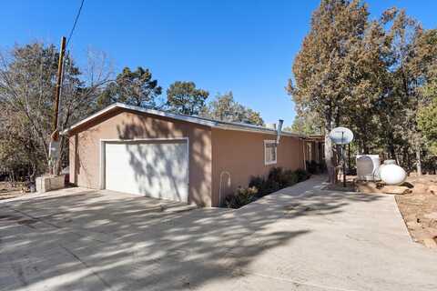 27 Tina Road, Edgewood, NM 87015