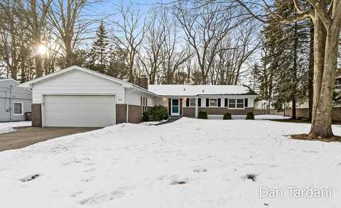 3865 Applewood Lane, Norton Shores, MI 49441