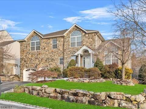 30 Elinora Dr, Wanaque, NJ 07465