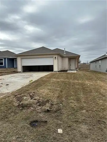 408 Park Hill Drive, Tonganoxie, KS 66086