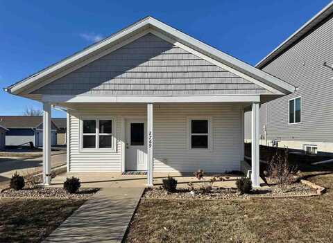 2769 Blazing Star, IowaCity, IA 52240