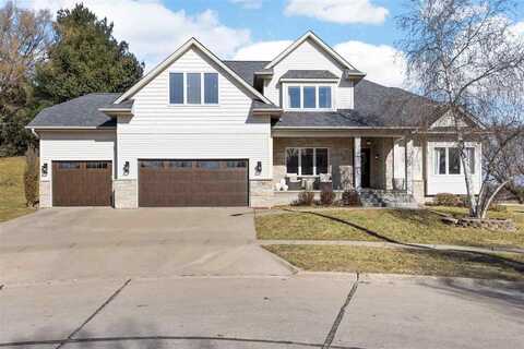 1745 Brown Deer Rdg, Coralville, IA 52241