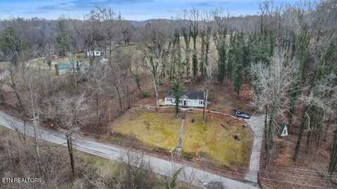 2115 Swan Pond Rd, Harriman, TN 37748