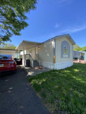 2385 Table Rock Rd, Medford, OR 97501